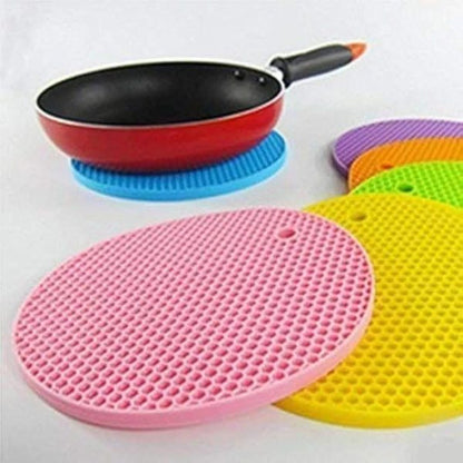Multifunction Heat Resistant Silicone Matt (Random Colour)