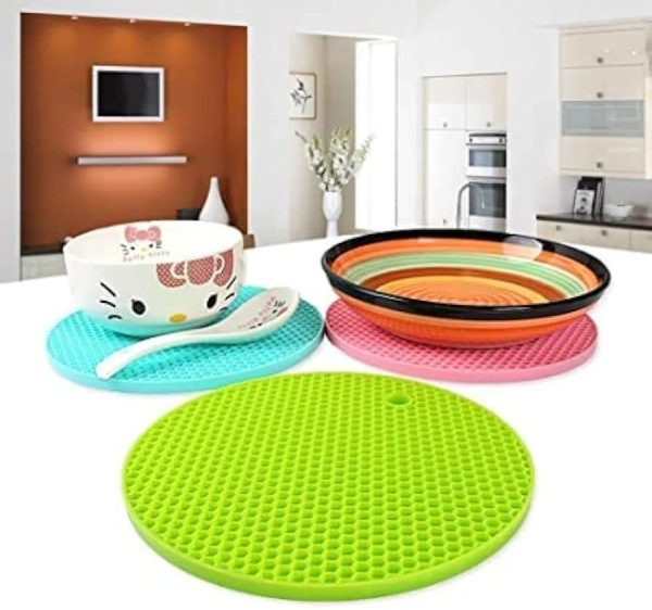 Multifunction Heat Resistant Silicone Matt (Random Colour)